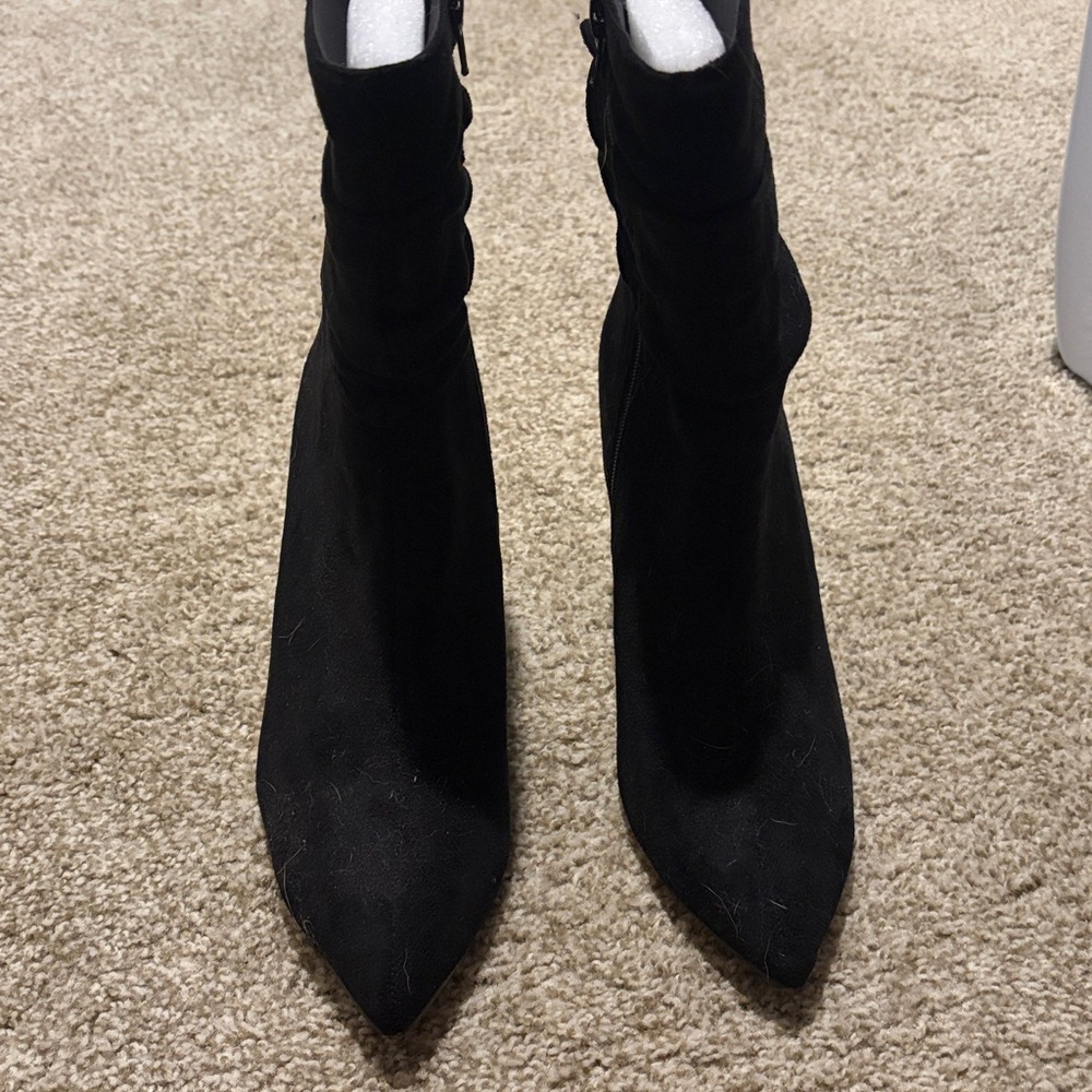 Chic Black Pointed Toe Ankle Boots